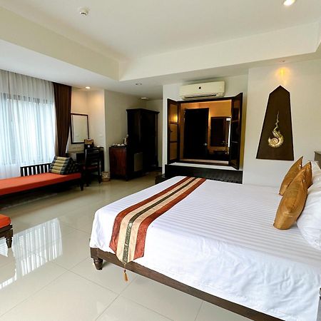 Navatara Phuket Resort Rawai Exterior foto